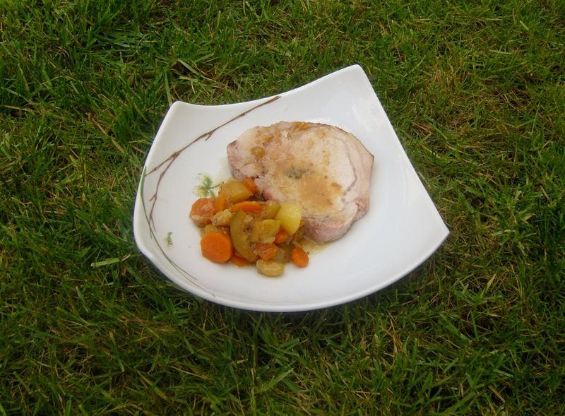 Roti de Porc tranché, Miel, Romarin et ses petits légumes