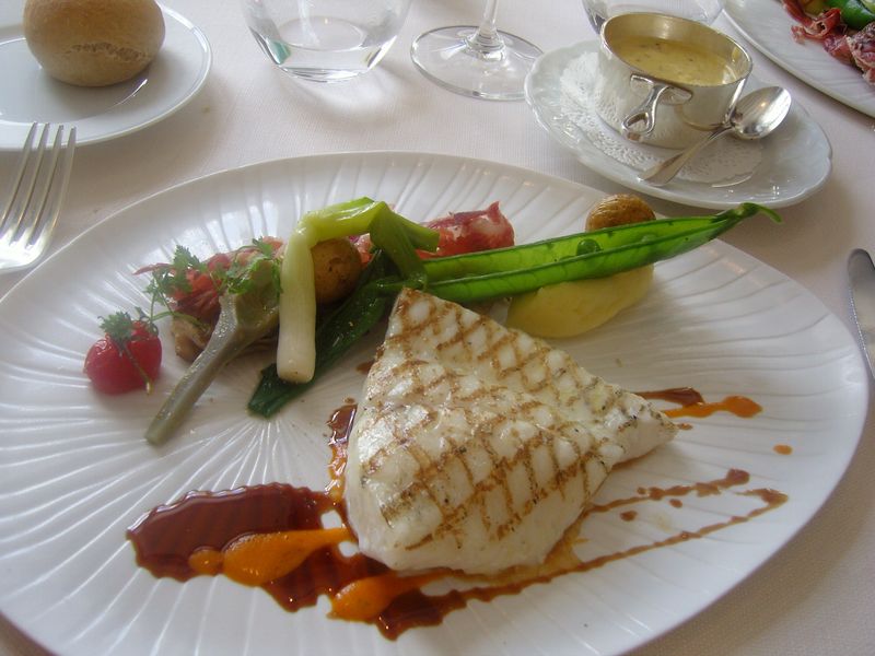 Hautes Roches plat Turbot AR sauce hollandaise