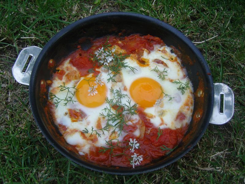 Poêlée de légumes au curcuma et oeufs au plat - Recette par kaderick