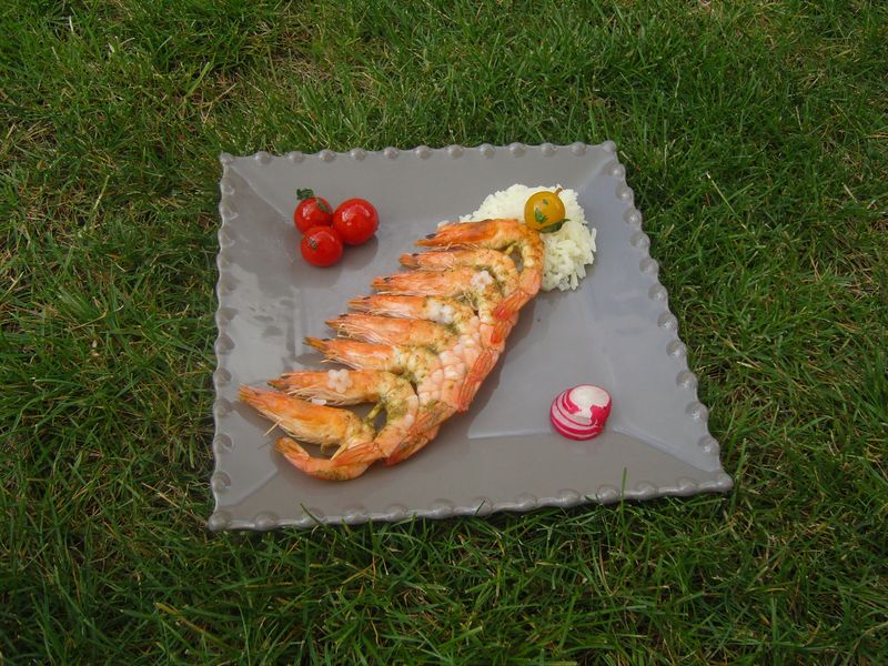 Brochettes de Crevettes et Tomates Cerises poêlées au Persil du Jardin